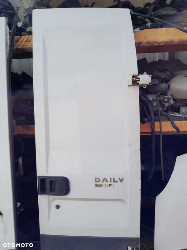 Drzwi tylne prawe gołe Iveco Daily 2010r