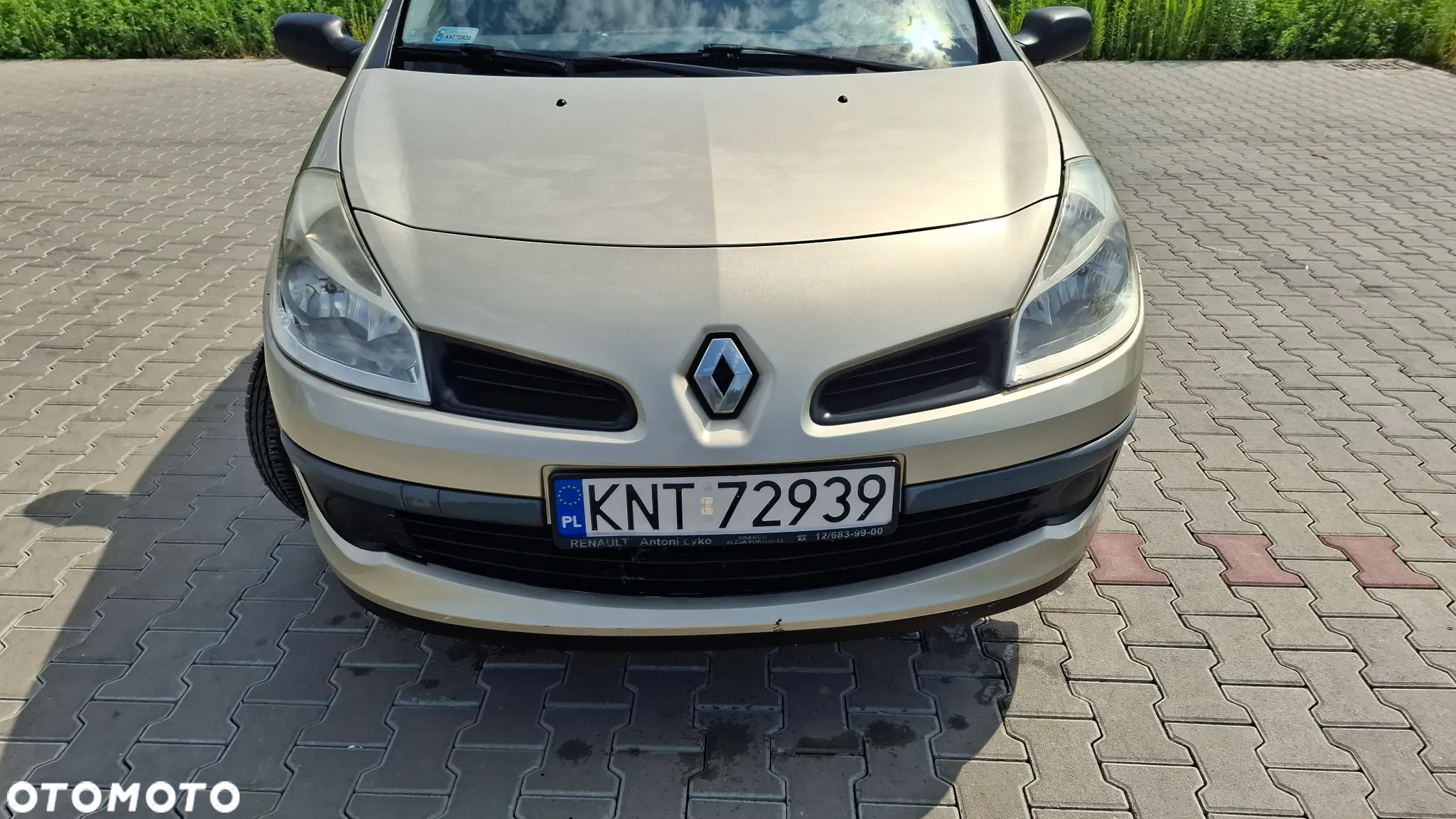 Renault Clio 1.2 16V Authentique - 10