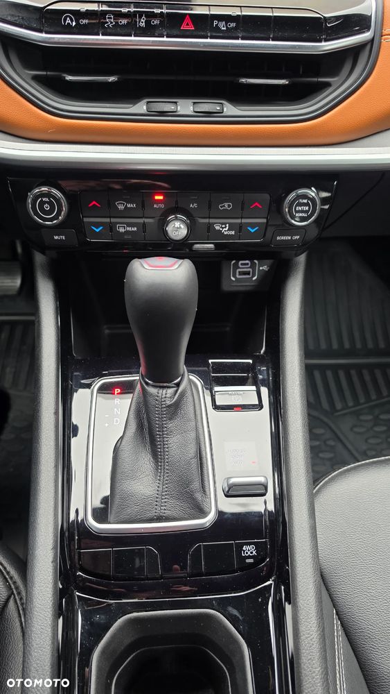 Jeep Compass - 25