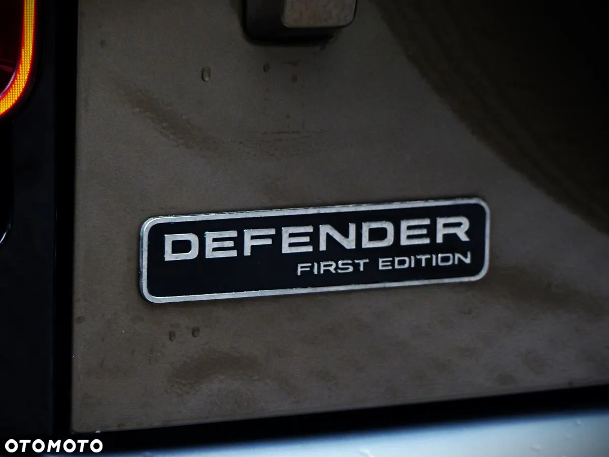 Land Rover Defender 110 P400 First Edition - 28