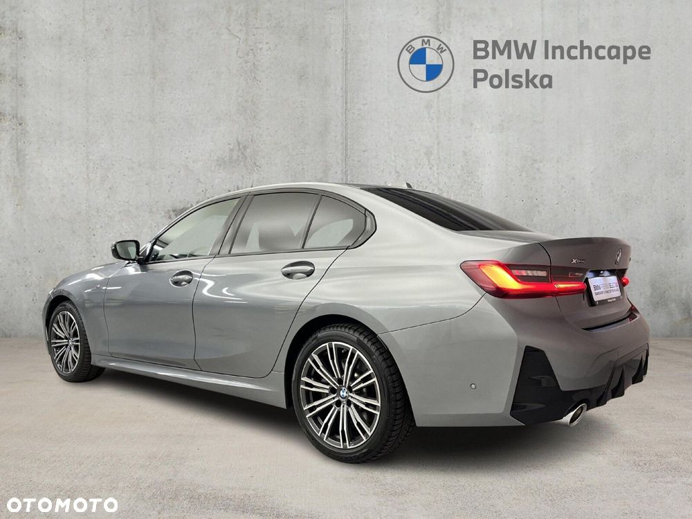 BMW Seria 3 330i xDrive M Sport - 3