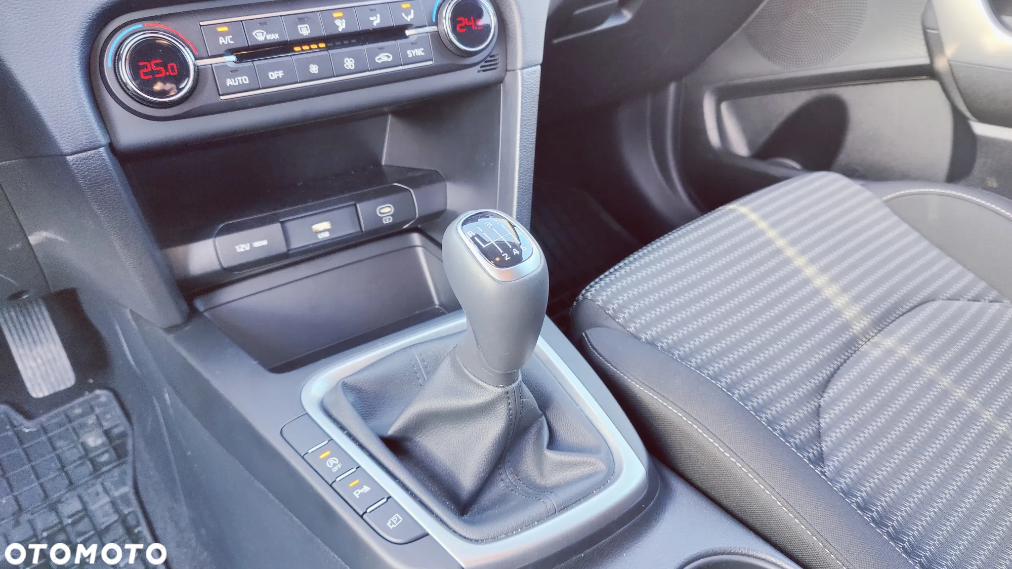 Kia Ceed 1.5 T-GDI M - 18