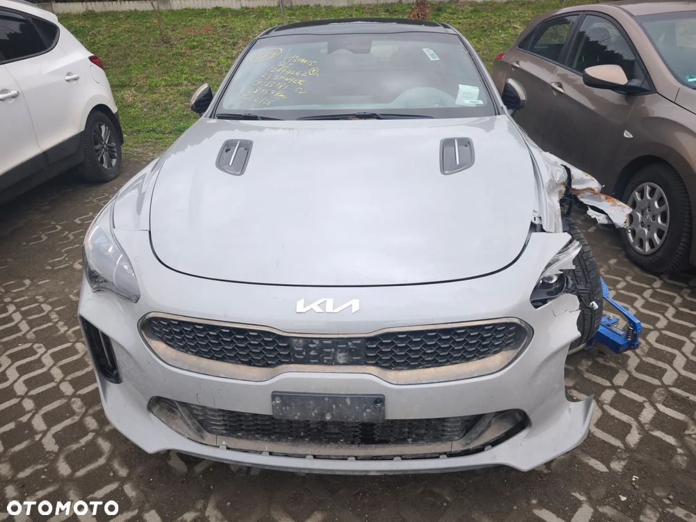 Kia Stinger 3.3 T-GDI AWD GT - 2
