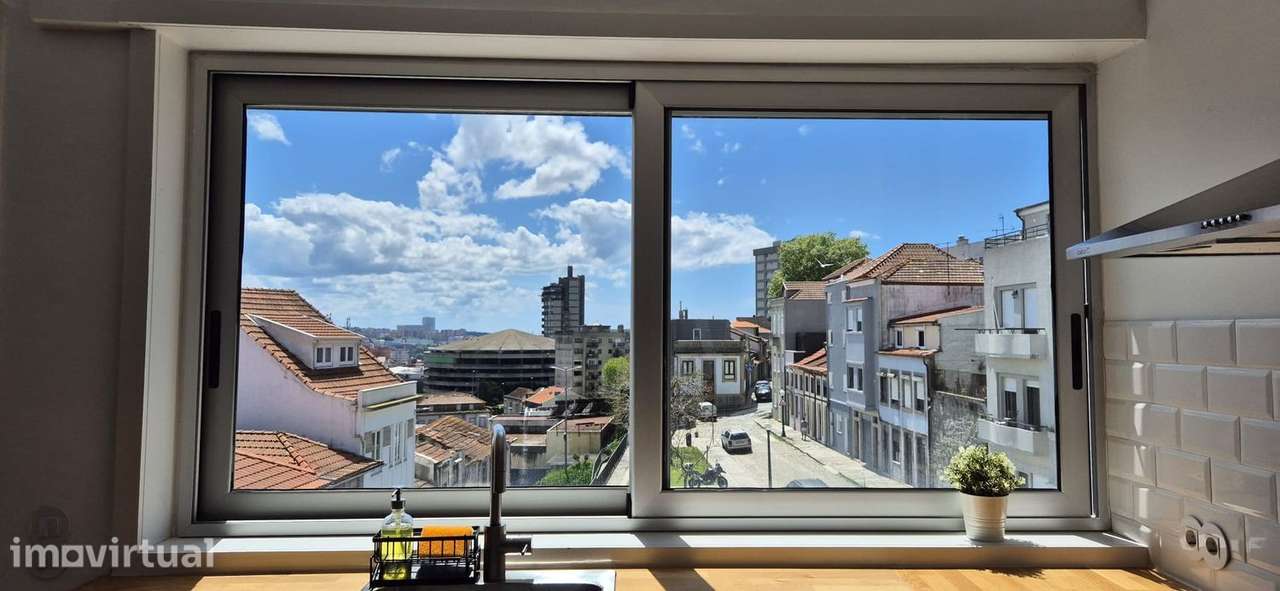 Apartamento T2 mobilado em R. Fontinha, Porto - Grande imagem: 3/11
