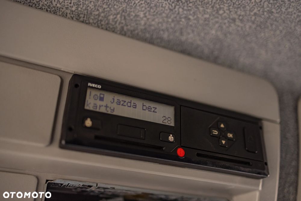 Iveco Euro Cargo 4x2 śmieciarka niski przebieg - 11