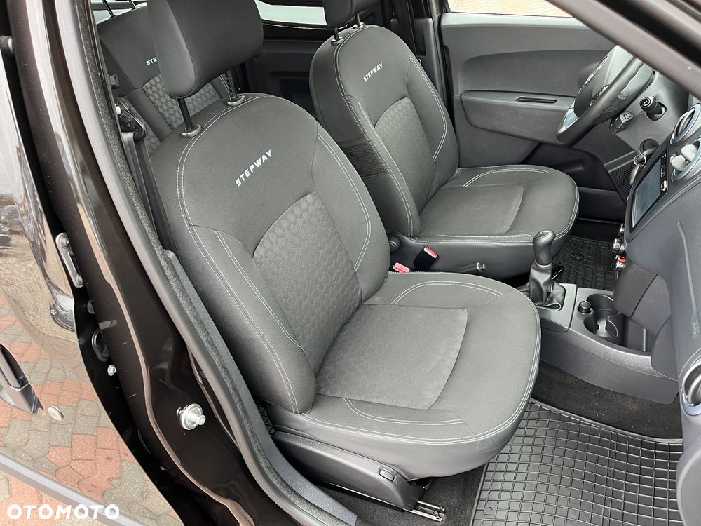 Dacia Dokker TCe 115 Stepway Celebration - 7