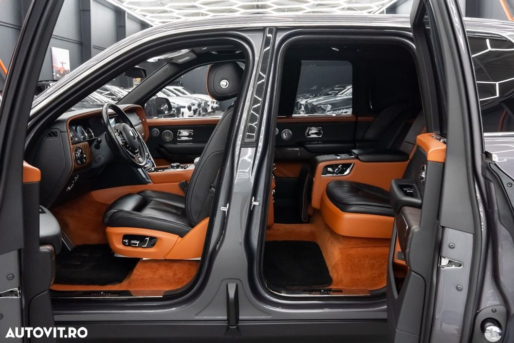 Rolls-Royce Cullinan Standard - 32