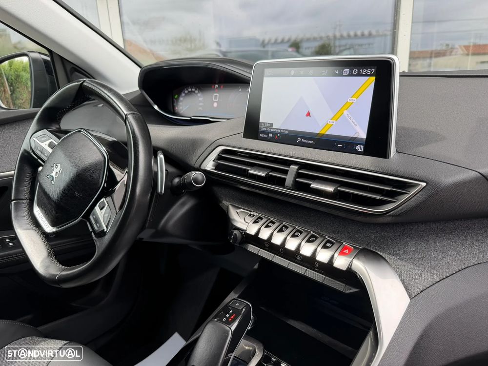 Peugeot 5008 1.5 BlueHDi Allure EAT8 - 28