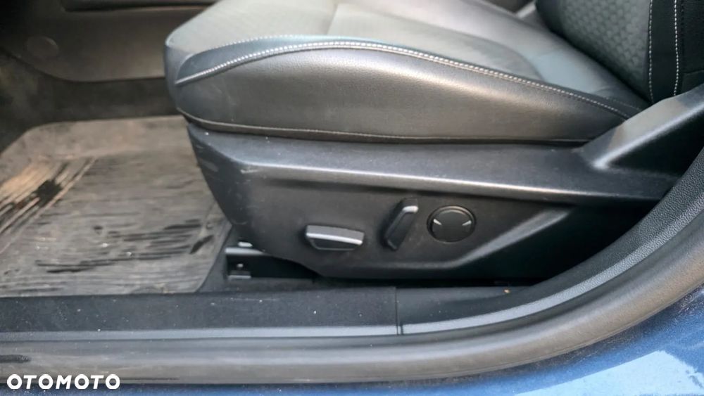 Ford Focus 1.5 EcoBlue Start-Stopp-System TITANIUM X - 12