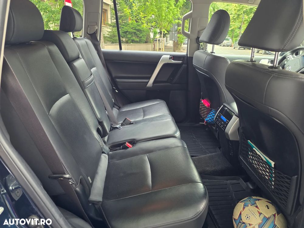 Toyota Land Cruiser 2.8l Turbo D-4D Aut. Luxury - 14