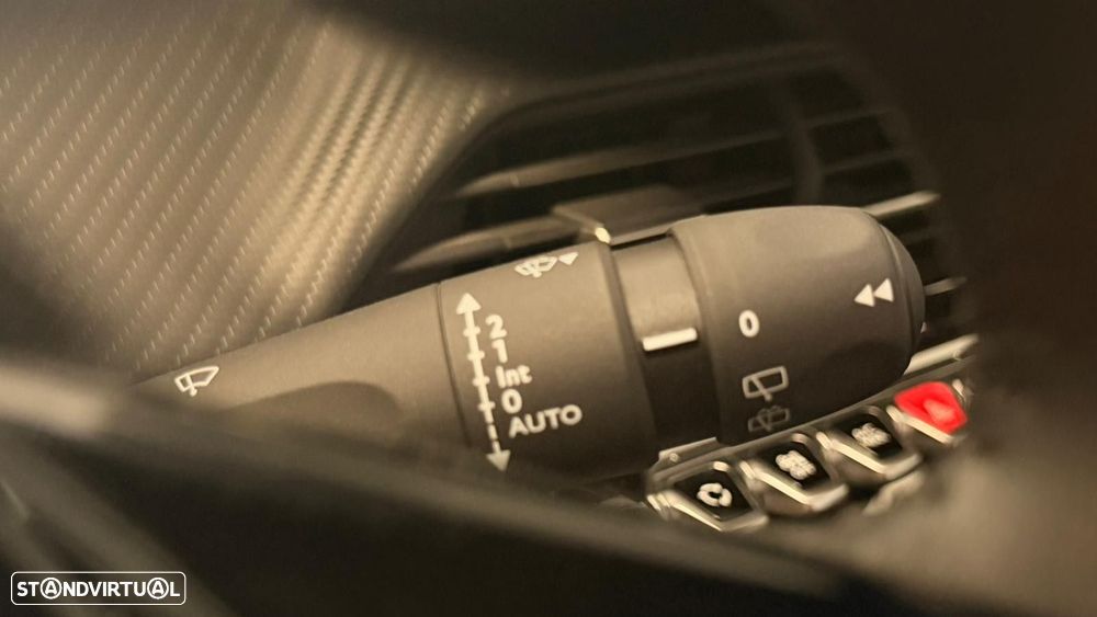 Peugeot 2008 1.2 PureTech Allure - 31