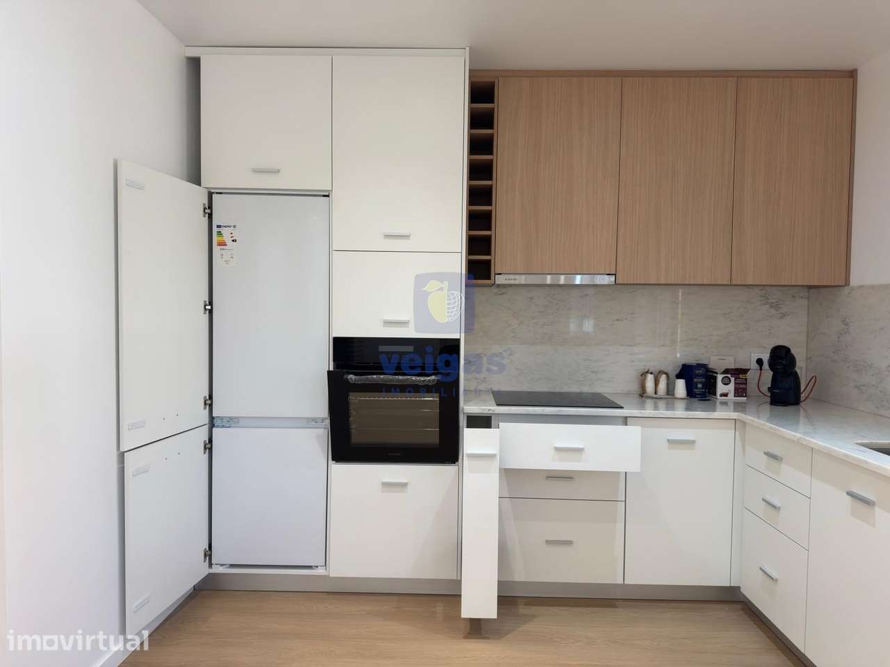 Apartamento T3 com garagem box para 2 carros, totalmente renovado, na - Grande imagem: 3/27