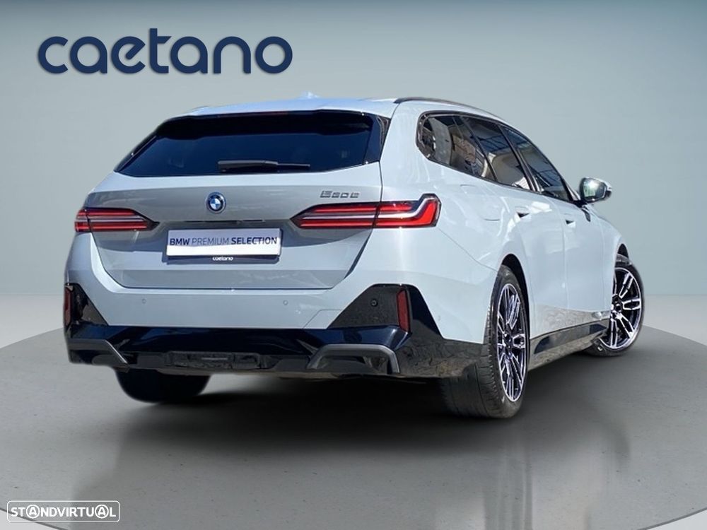 BMW 530 e Pack Desportivo M - 2