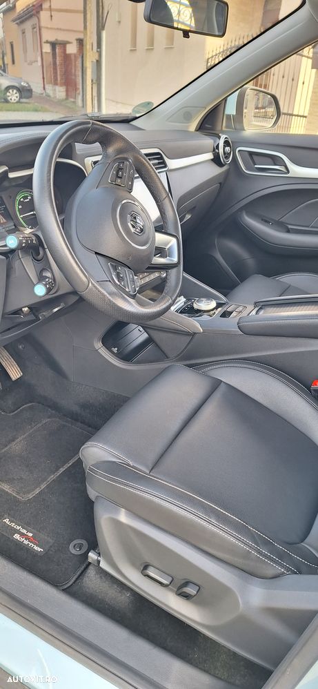 MG ZS EV Luxury - 19