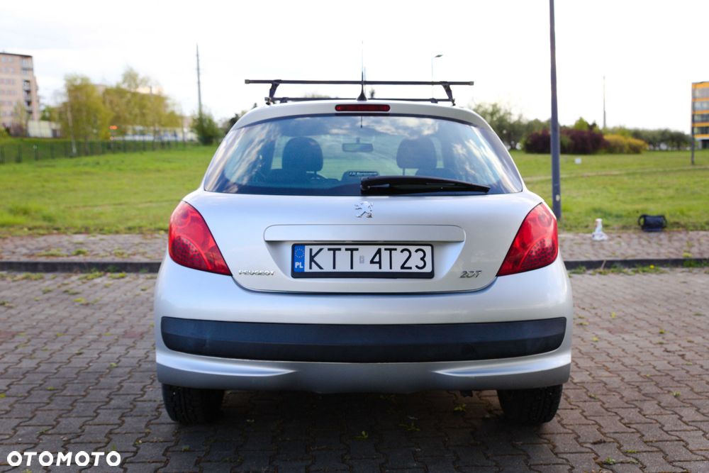 Peugeot 207 - 6