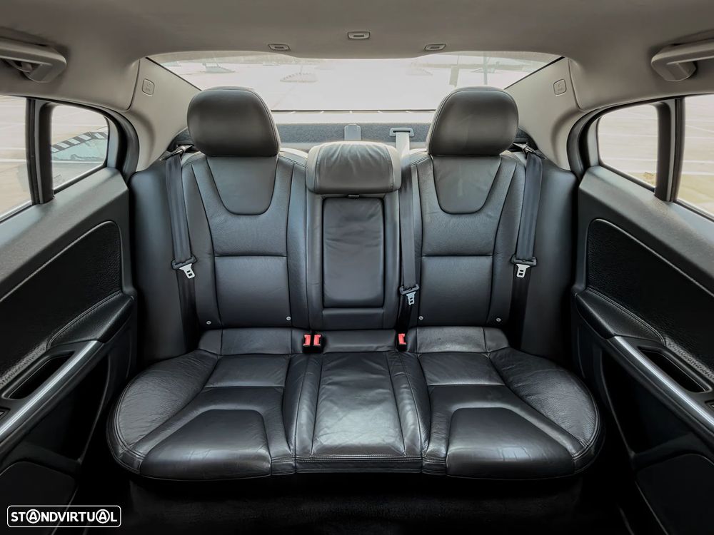 Volvo S60 2.0 D3 Summum - 9