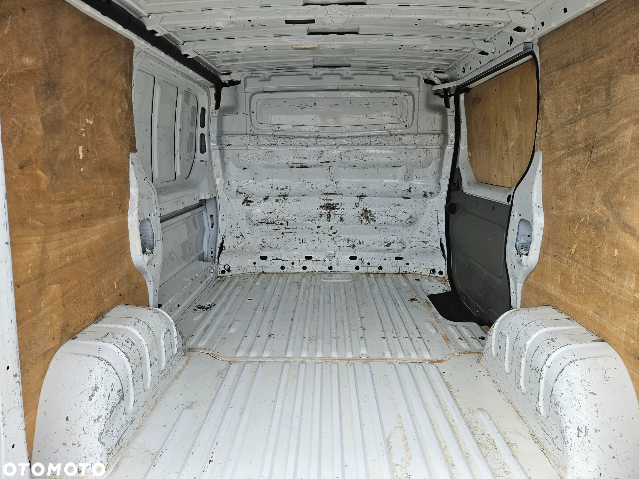 Renault Trafic / 2.0 DCI 90KM / Furgon L1H1 / Klima / HAK / - 8
