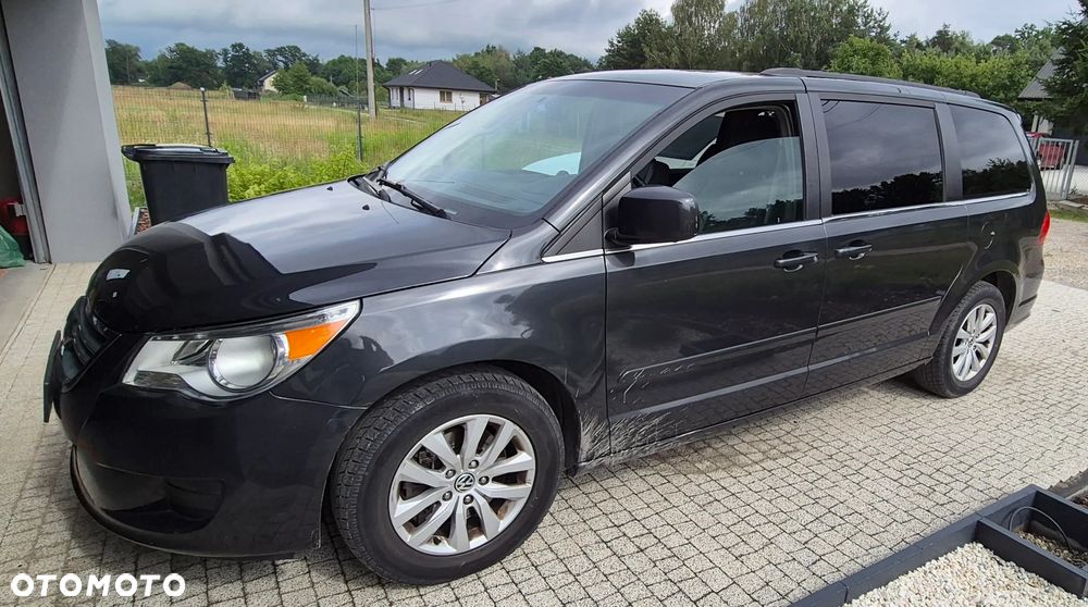 Volkswagen Routan - 1