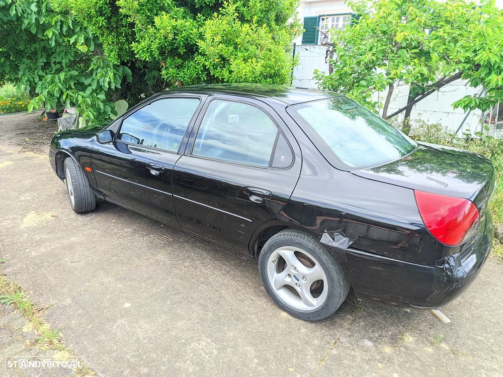 Ford Mondeo 2.0i Ghia - 3