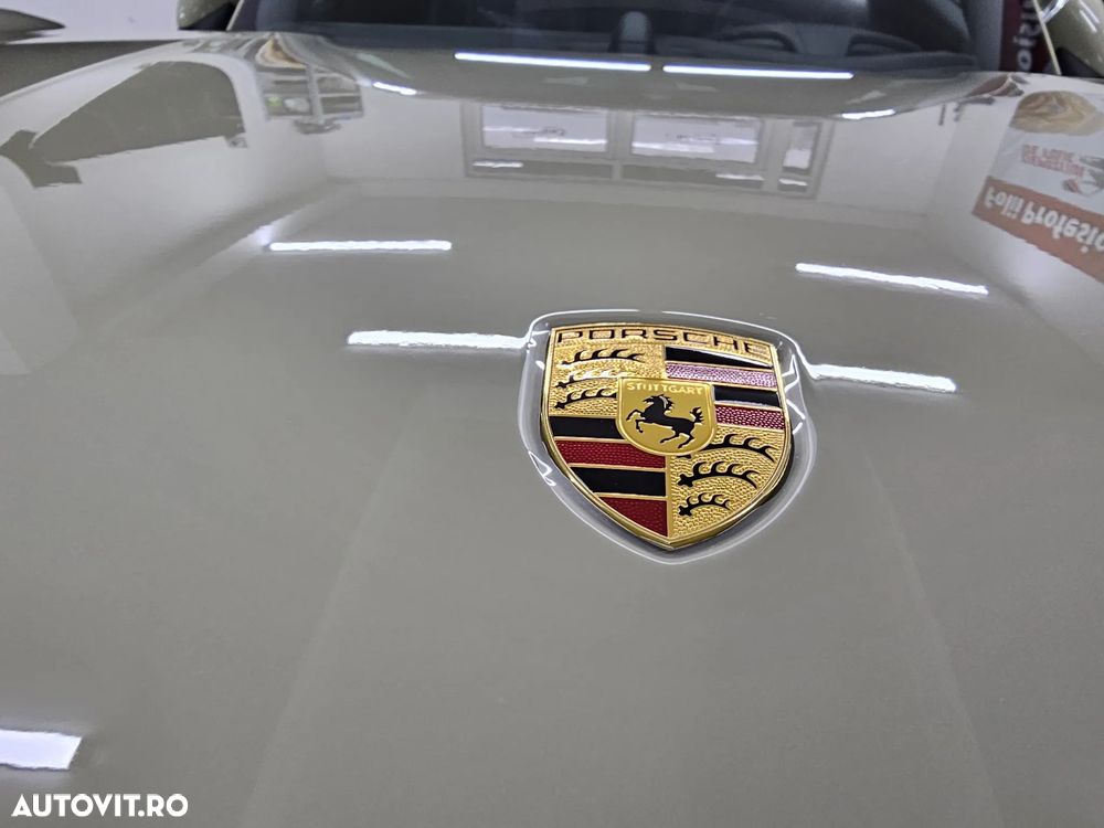 Porsche Taycan GTS - 37