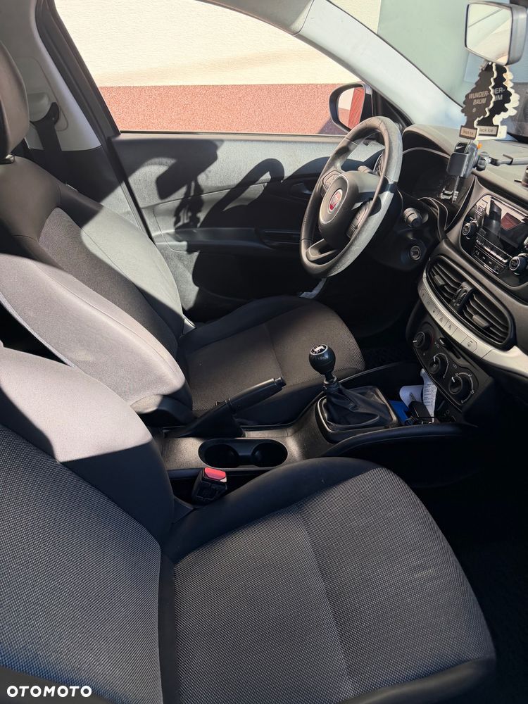 Fiat Tipo - 12
