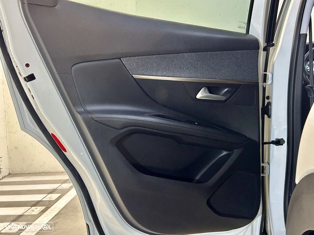 Peugeot 3008 1.2 PureTech Allure - 36