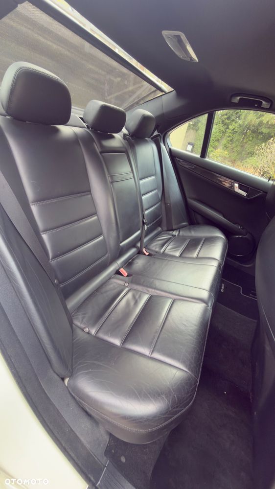 Mercedes-Benz Klasa C 63 AMG - 10