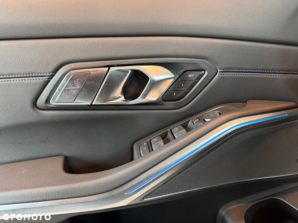 BMW Seria 3 - 13