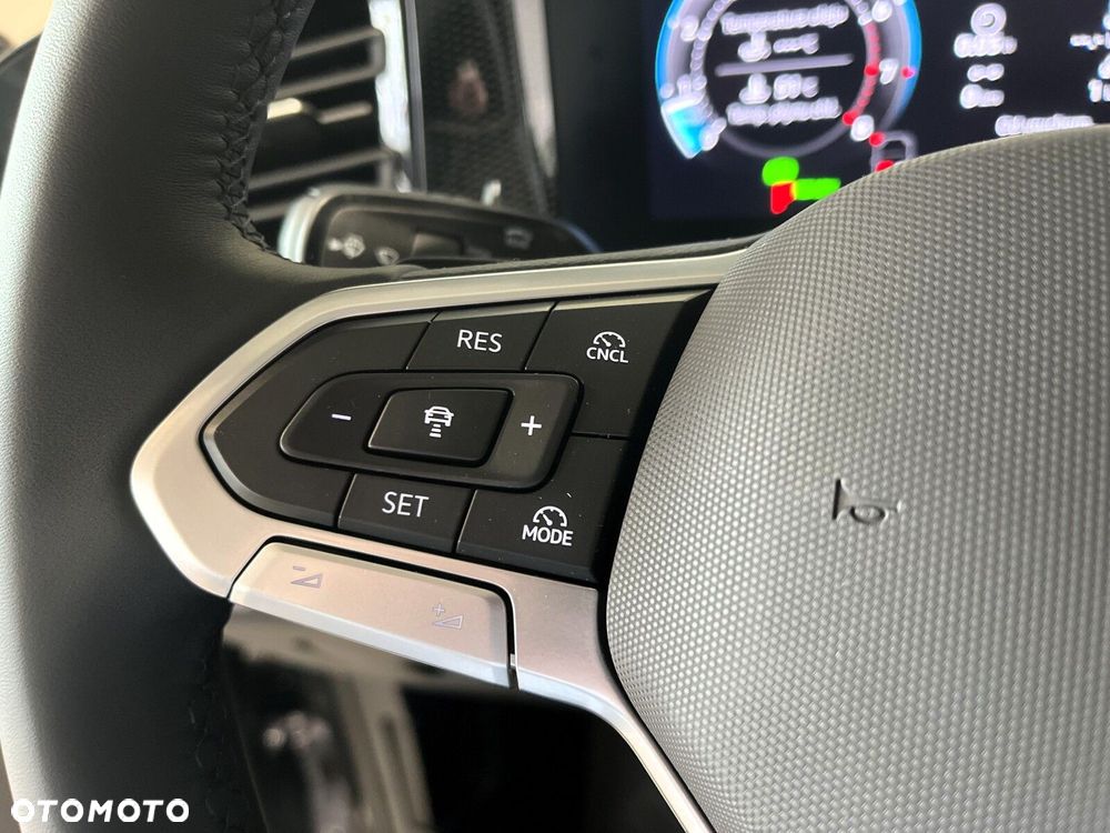 Volkswagen Tiguan - 14