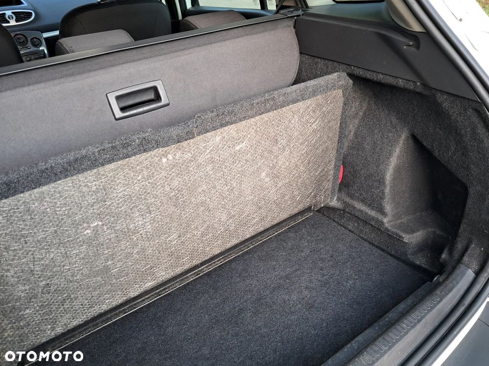 Renault Clio 1.5 dCi Alize - 11