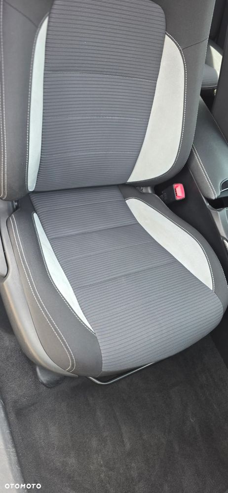 Toyota Avensis 2.0 Premium MS - 22