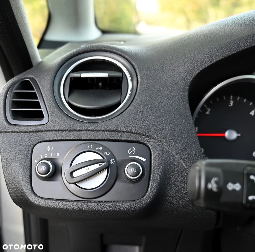 Ford S-Max - 28
