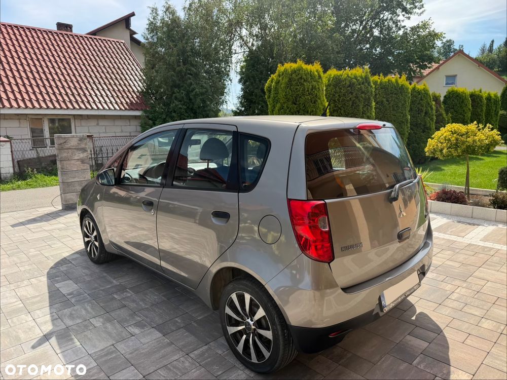 Mitsubishi Colt 1.3 Invite - 36
