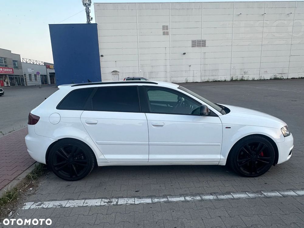 Audi A3 Sportback 2.0 TDI DPF quattro S line Sportpaket - 4