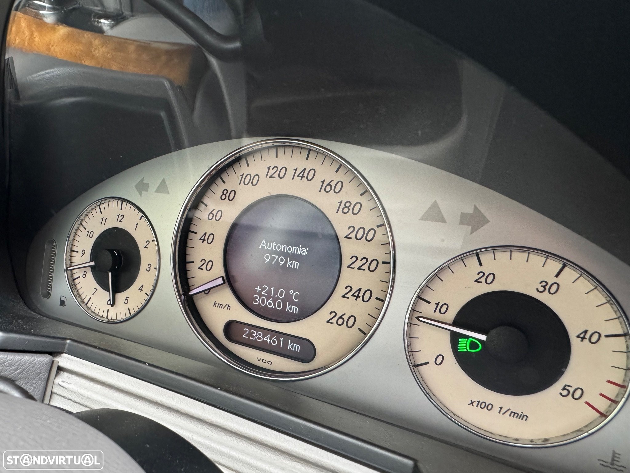Mercedes-Benz E 220 CDi Avantgarde - 13