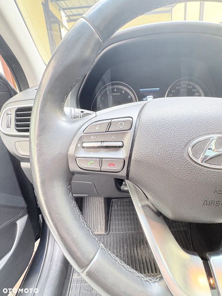 Hyundai i30 1.4 T-GDI DCT Premium - 10