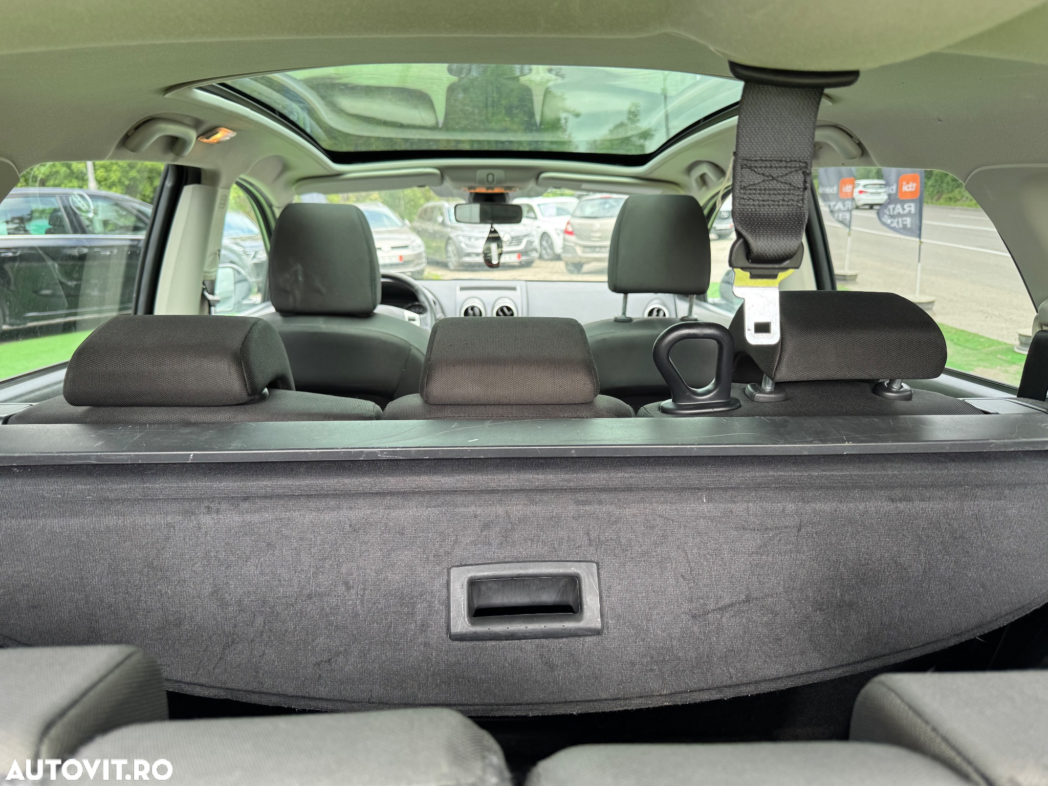 Nissan Qashqai+2 - 10