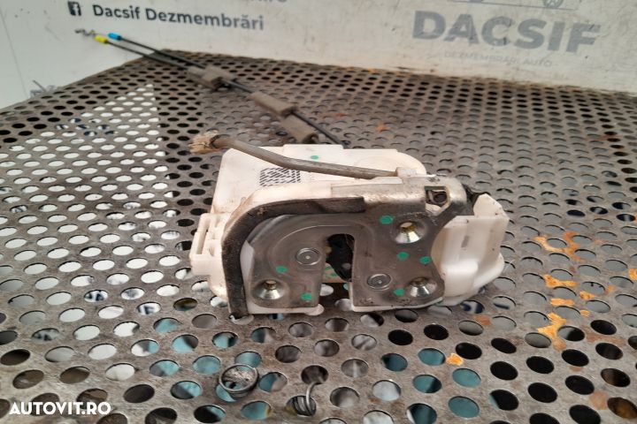 BROASCA USA FATA DREAPTA  MX1253 Mitsubishi Space Star - 3
