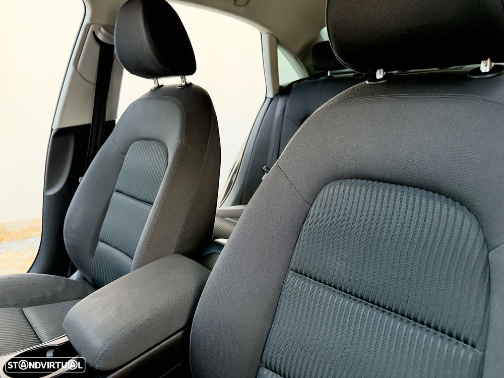 Audi A4 2.0 TDI S-line - 43