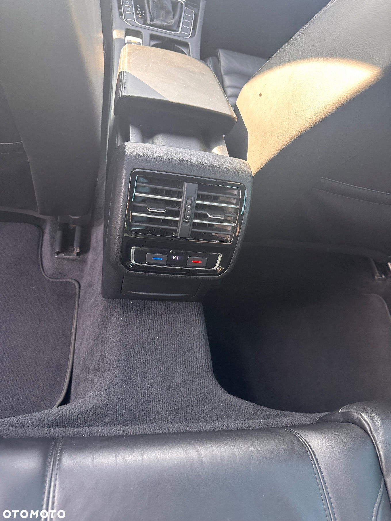 Volkswagen Passat Variant 2.0 TDI SCR 4Motion DSG (BMT) Highline - 16