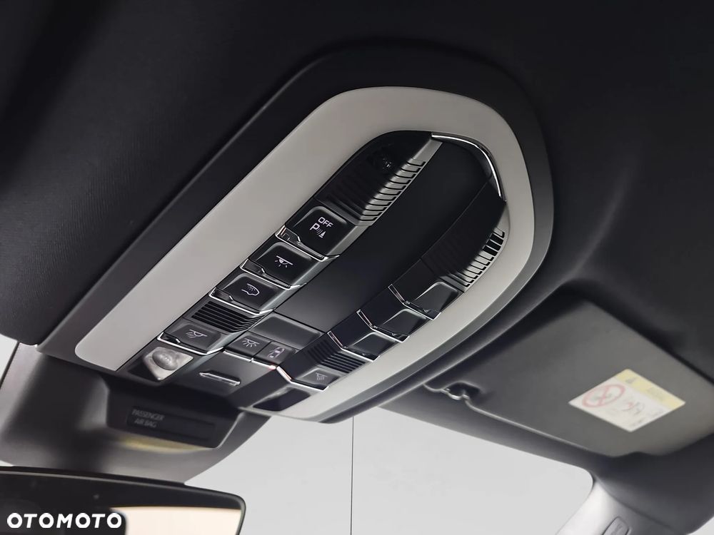 Porsche Macan Standard - 30