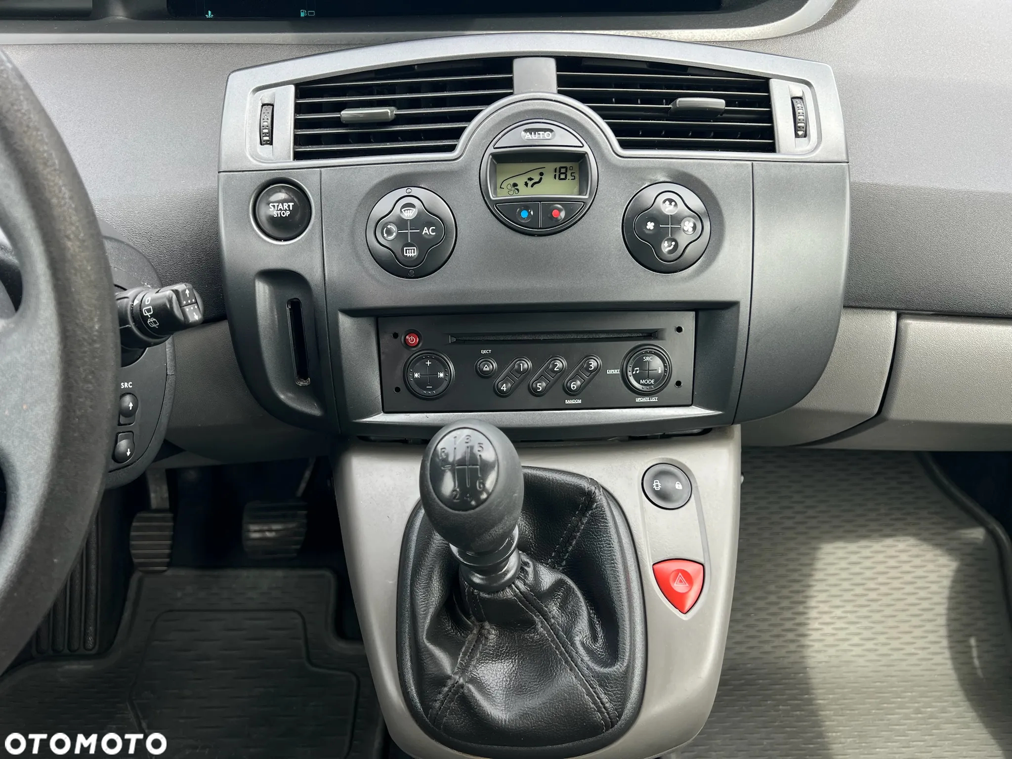 Renault Scenic 1.6 16V 110 Dynamique - 23