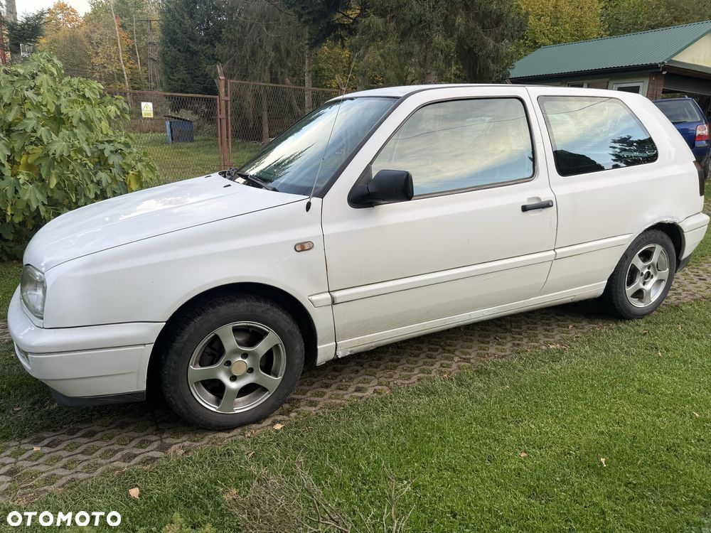 Volkswagen Golf - 4