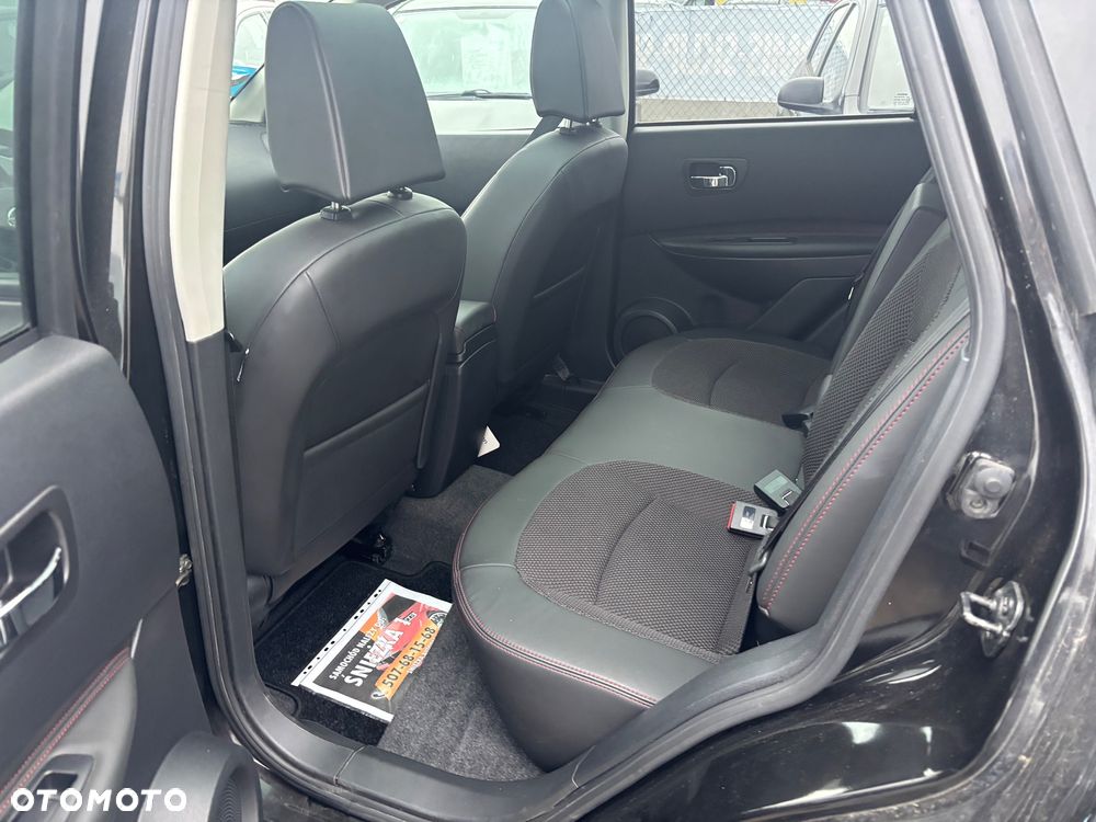 Nissan Qashqai 2.0 dCi 4 x 4 DPF I-Way - 32