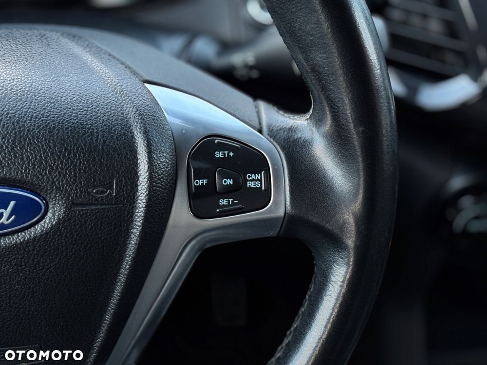Ford EcoSport - 18