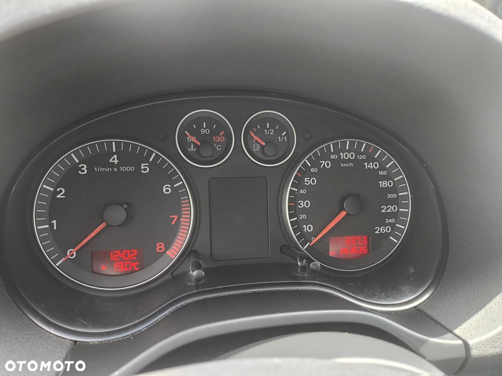 Audi A3 3-drzwiowe 1.6 Ambiente - 11