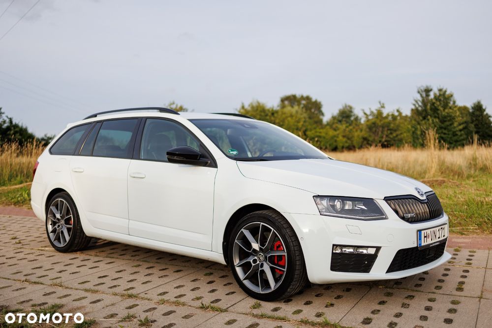 Skoda Octavia 2.0 TDI DSG RS - 2