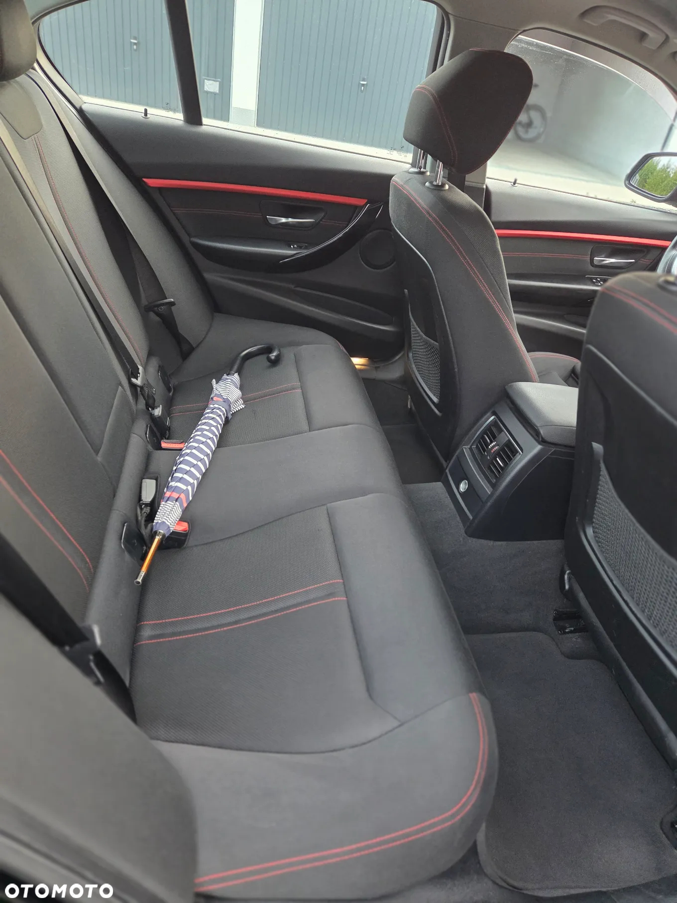 BMW Seria 3 318d Sport Line - 9