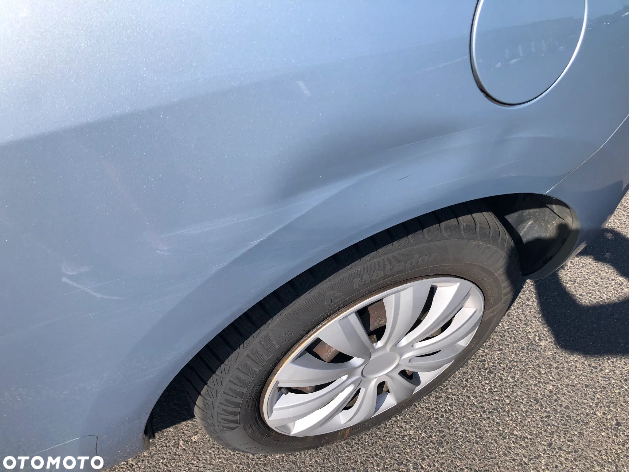 Toyota Auris 1.4 VVT-i Luna - 4