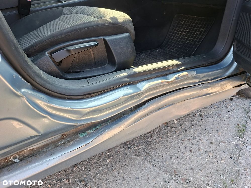 Volkswagen Passat 2.0 TDI DPF Comfortline - 33